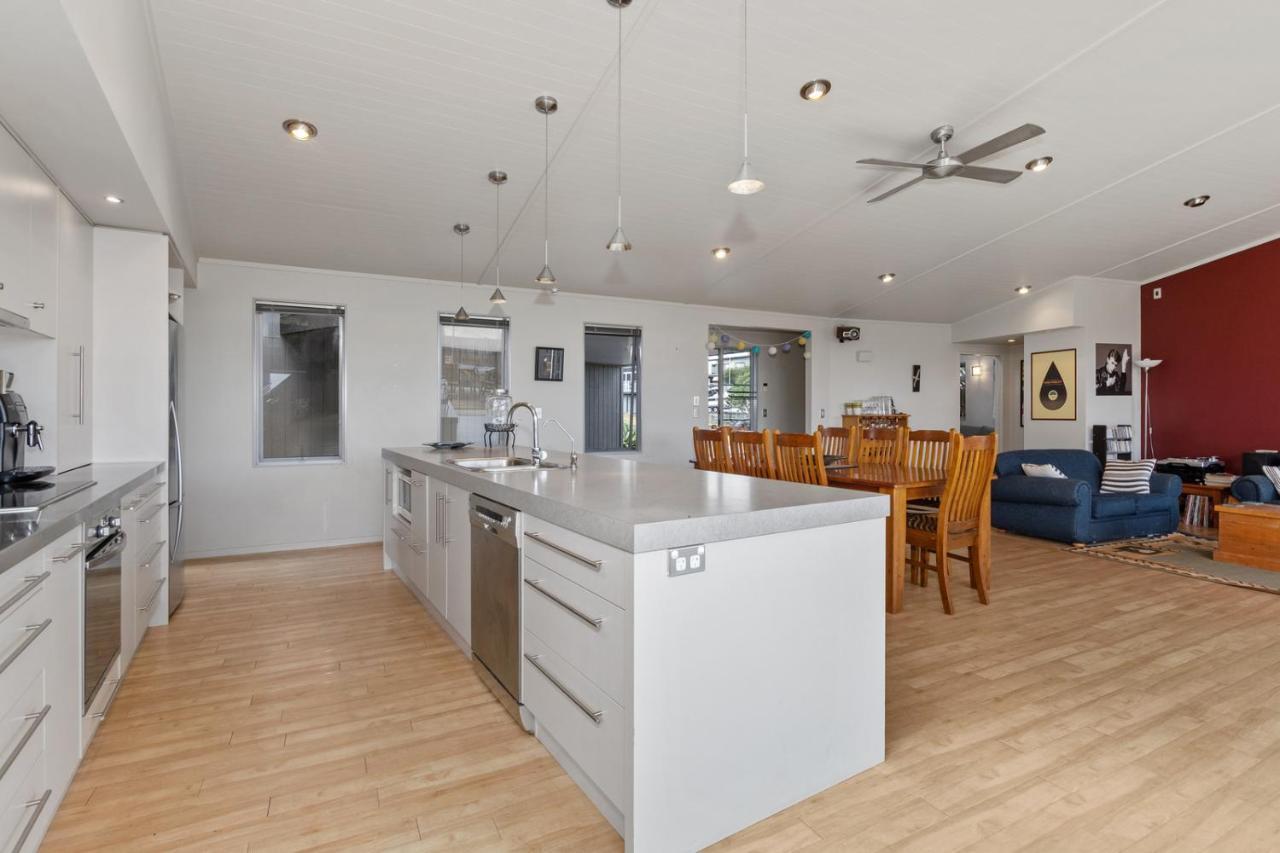 Restful Ruakaka - Ruakaka Holiday Home ภายนอก รูปภาพ