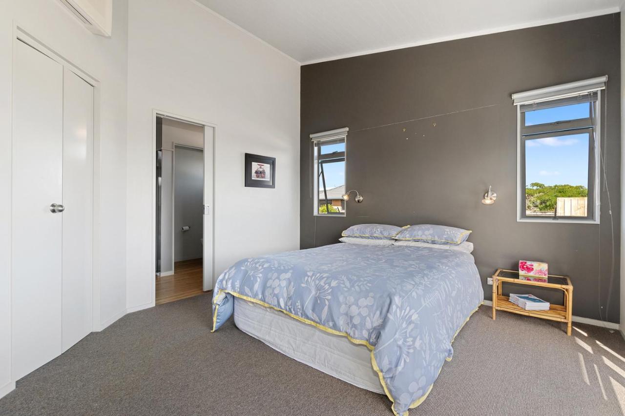 Restful Ruakaka - Ruakaka Holiday Home ภายนอก รูปภาพ