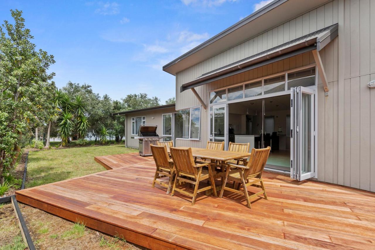 Restful Ruakaka - Ruakaka Holiday Home ภายนอก รูปภาพ